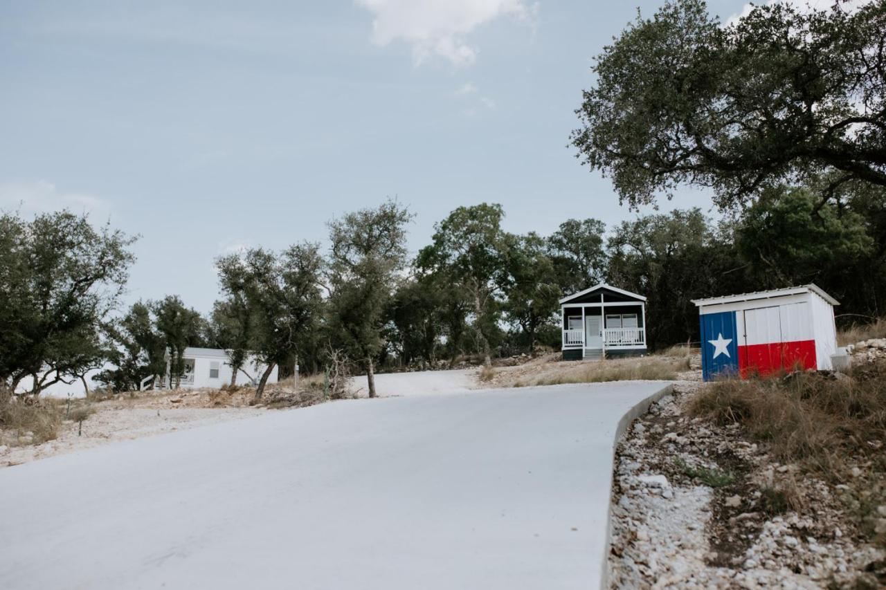 Вилла Nest - Texas Tiny House With A Big View Spring Branch Экстерьер фото